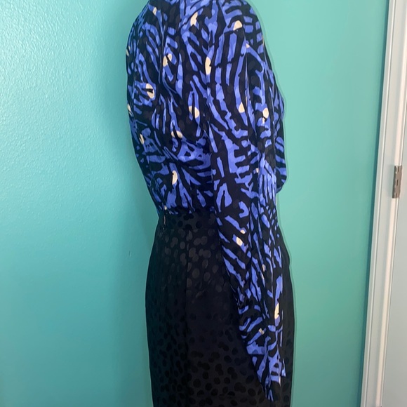 VINTAGE ST. GILLIAN | 100% SILK SKIRT AND TOP SET | 4 - Picture 5 of 10